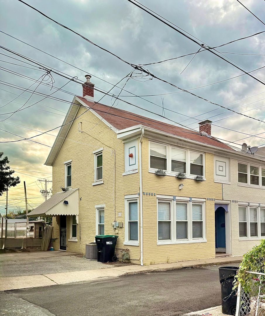 Bethlehem Townhome: 619 School Street
