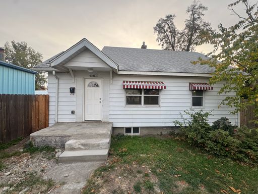 3924 N Madison St, Spokane, WA 99205-1236