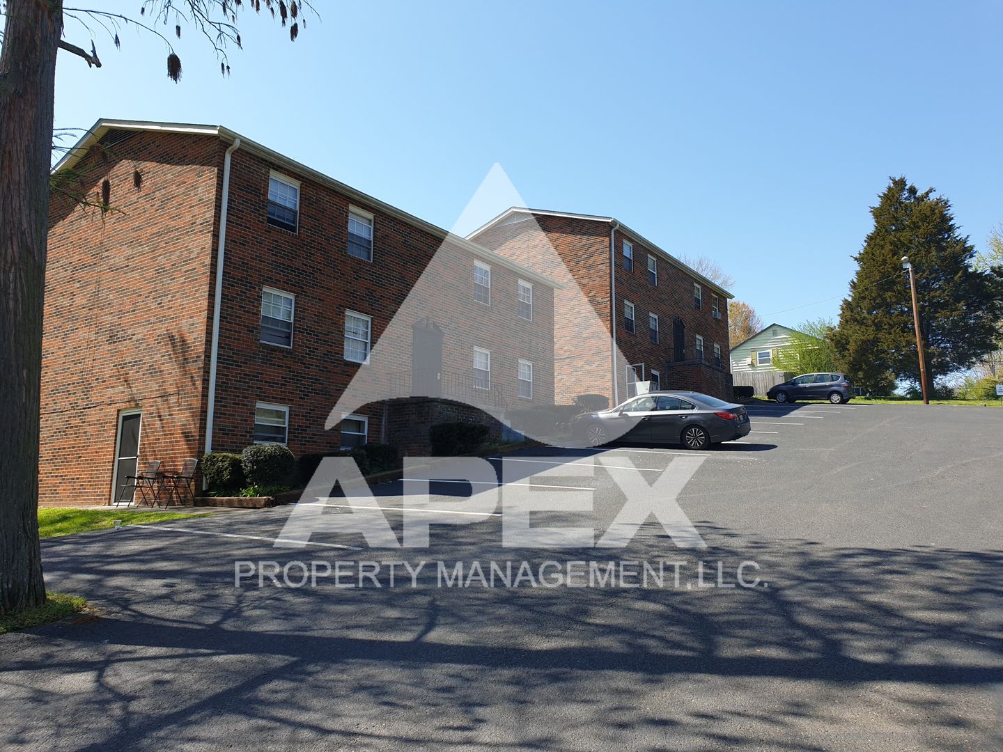 Knoxville Apartment: 301 Dahlia Drive