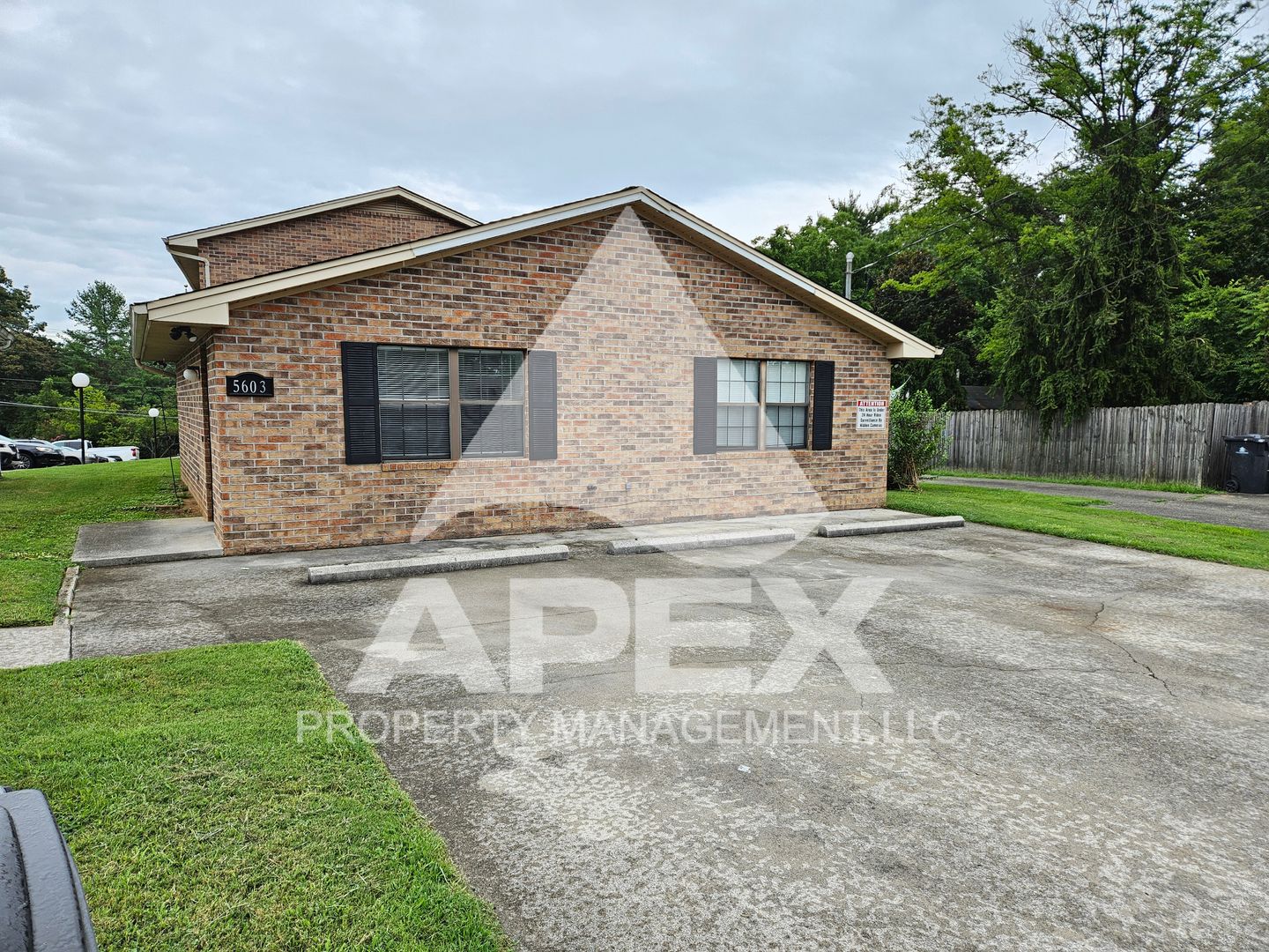 Cute 2 Bd - 1 Ba Single Family Brick Home in Fountain City!