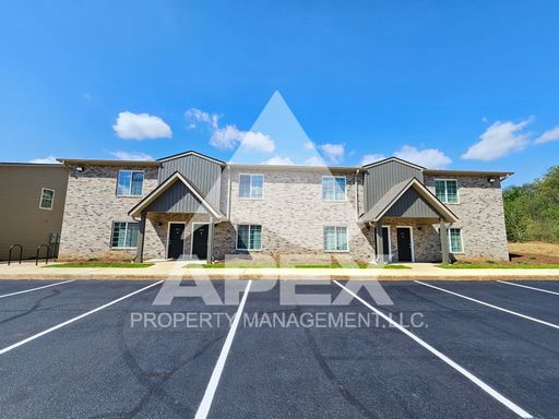 MOVE-IN SPECIAL, $1 RENT!! - AVALON TOWNHOMES – 3 Bd/2.5 Ba Townhome off Topside Road with convenient access to Maryville or Knoxville!