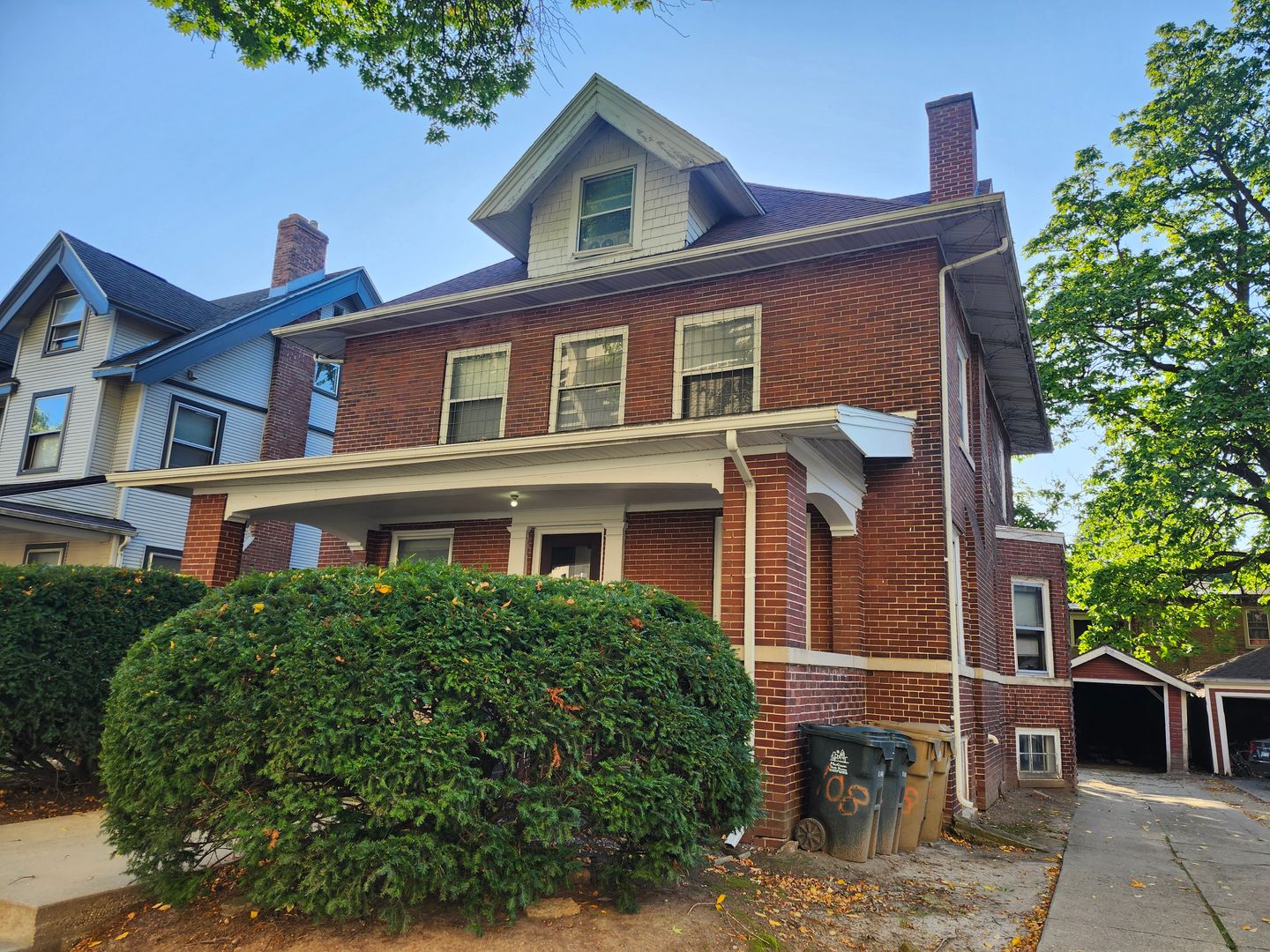 Madison Apartment: 108 North Breese Terrace