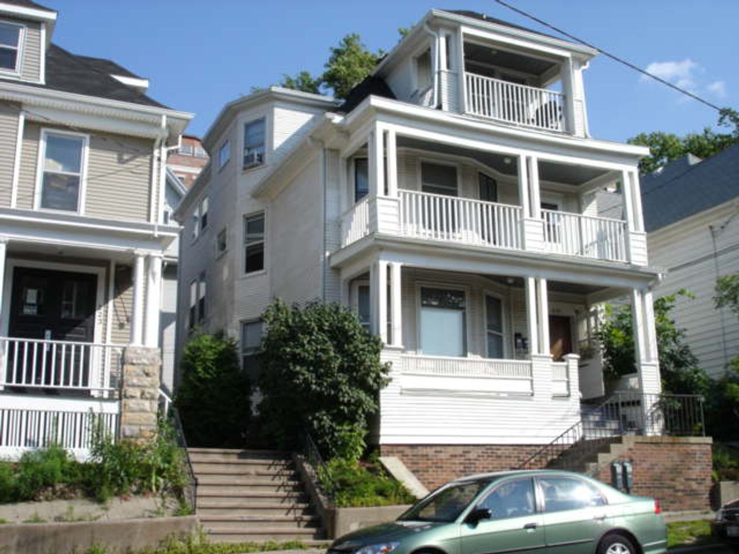 Madison Apartment: 219 East Mifflin Street