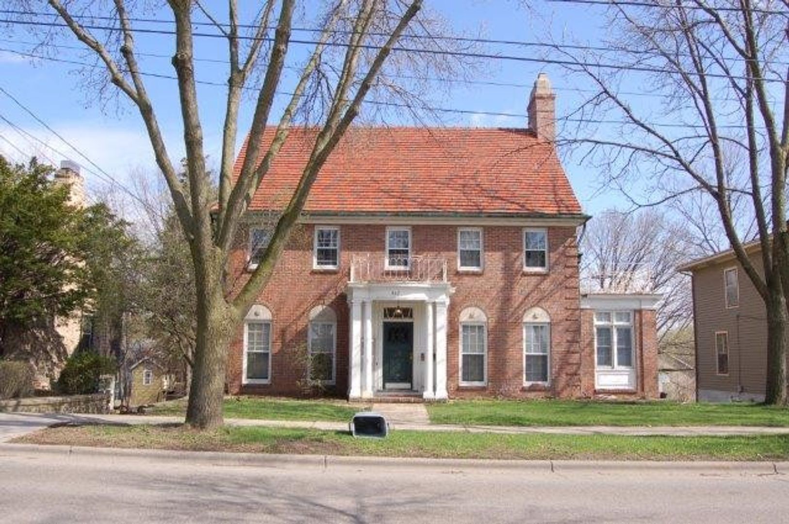 Madison Apartment: 637 East Gorham Street