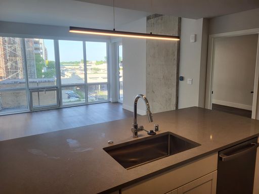 179 W. Wilson St. #627 – photo 1