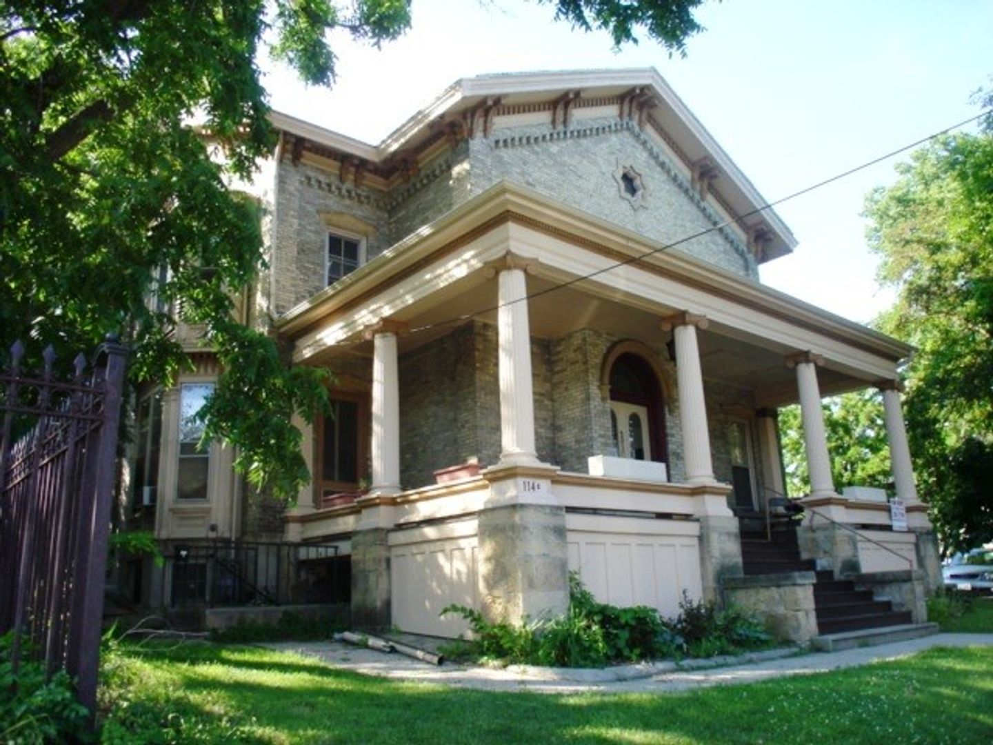 Madison Apartment: 116 East Gorham Street