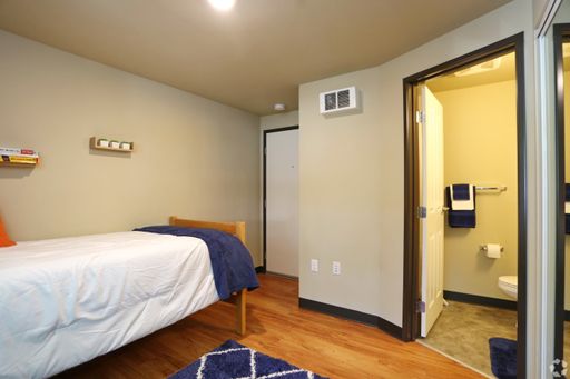 Studio 1 Bath Apartment at 4742 20th Ave NE, Unit 102, Seattle, WA – photo 1