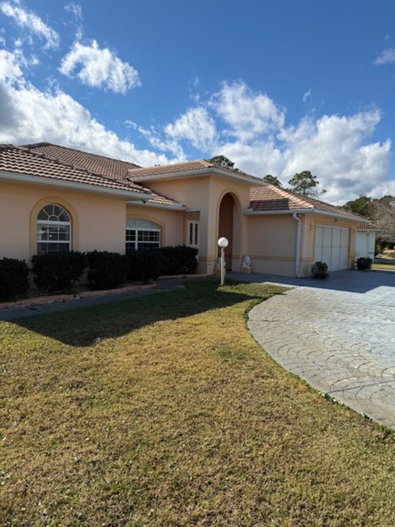Palm Coast House: 62 President Ln