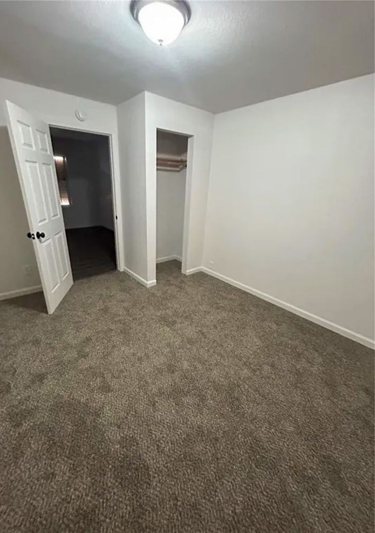 Cahokia House: 223 Donald