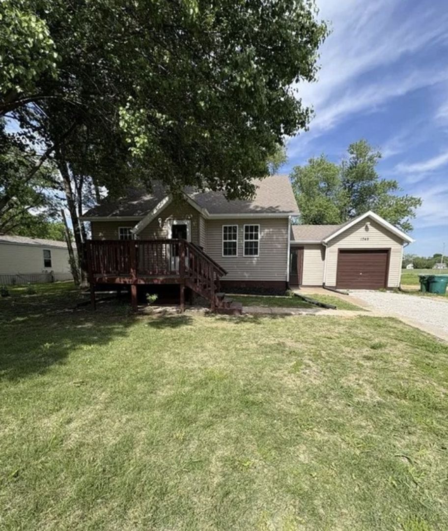 Cahokia House: 1745 Harvest Ave