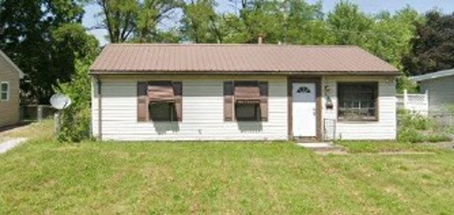 Cahokia House: 603 E 5th St