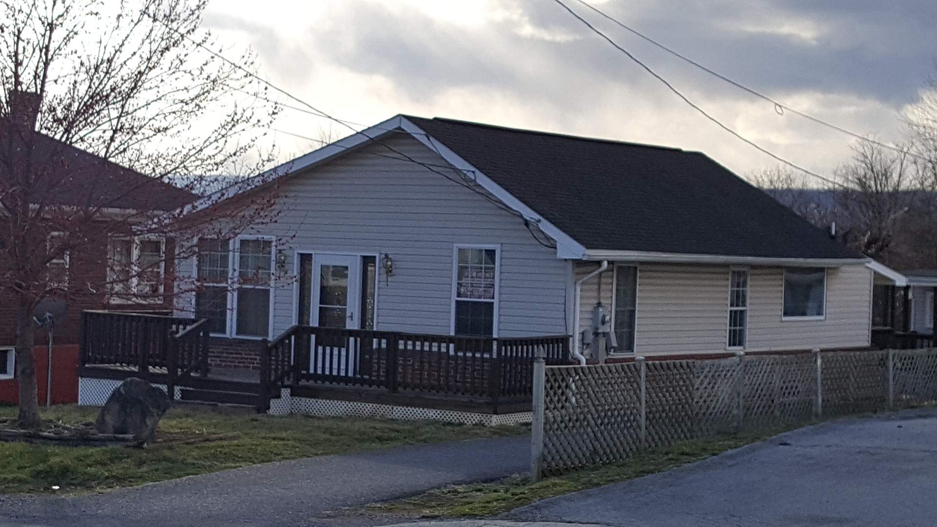 Martinsburg Apartment: 351  Eagle School Road
