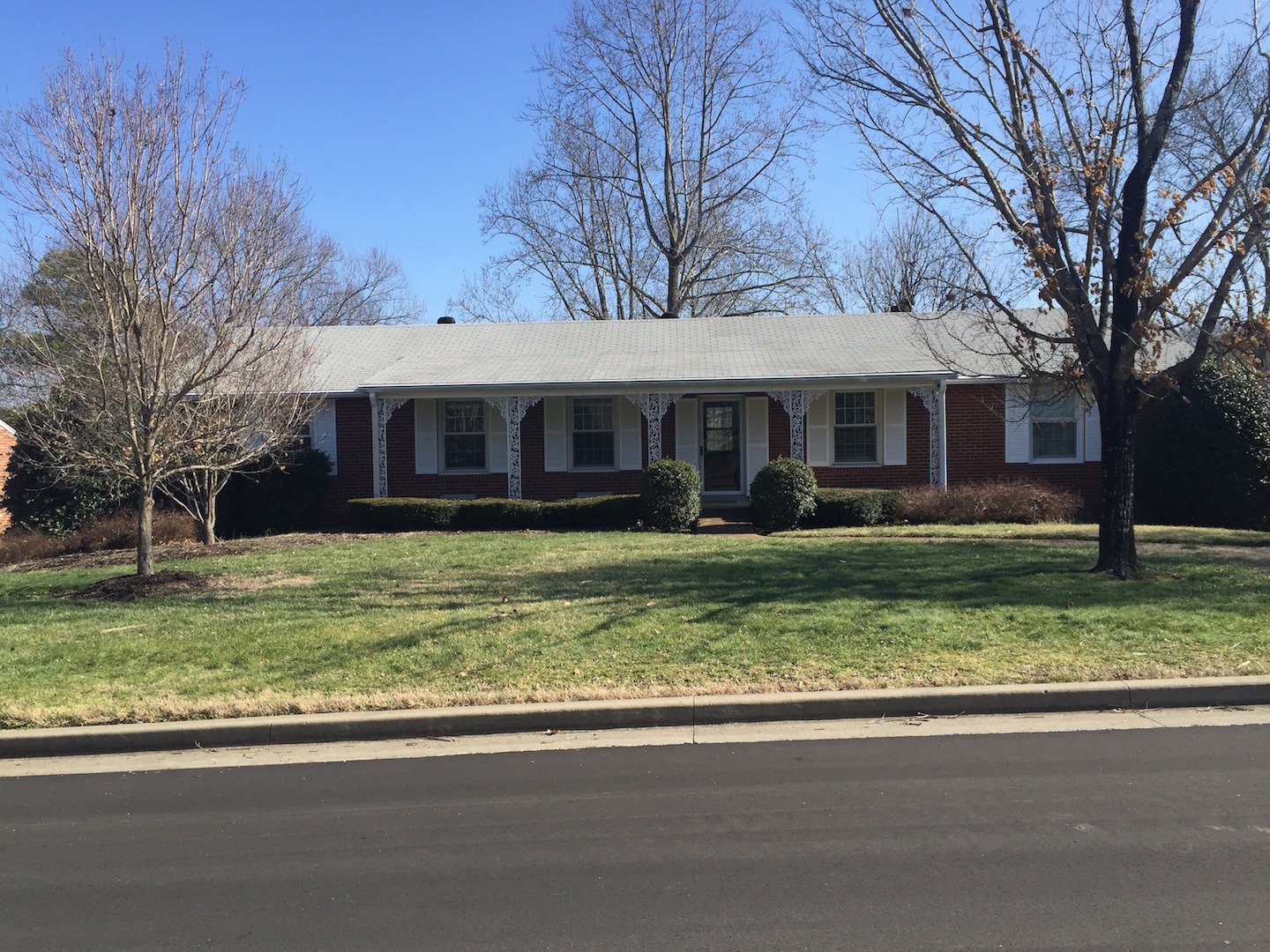 Nashville House: 924 Neuhoff Ln