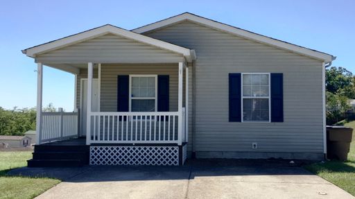 Three bedroom 2 bath single family home – photo 1