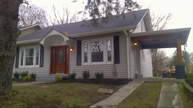 Nashville House: 1304 Douglas Ave