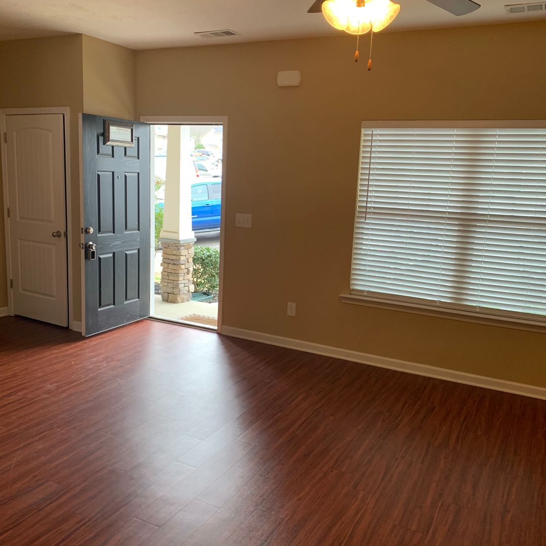 Antioch House: 822 Lower Park Pl