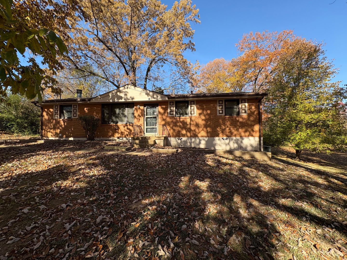 Nashville House: 2704 Shacklett Drive