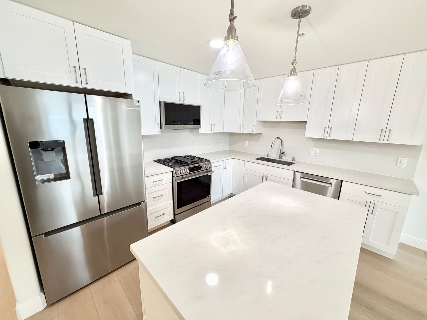 San Francisco Apartment: 3165 Mission St