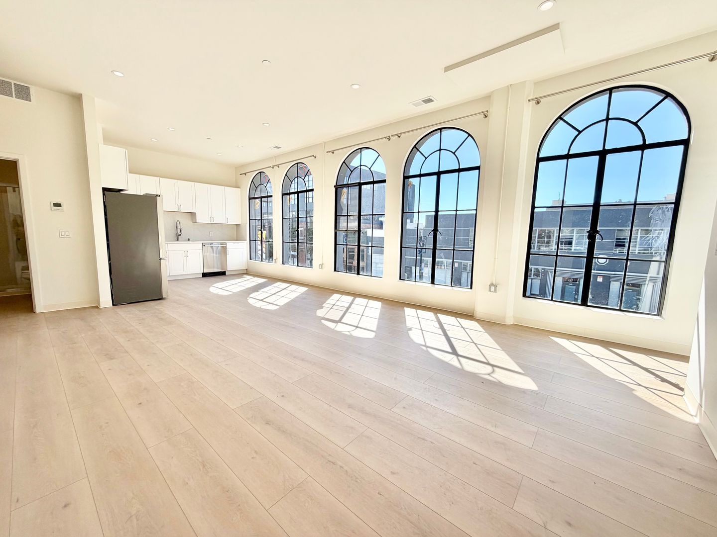 San Francisco Apartment: 1256 Howard St