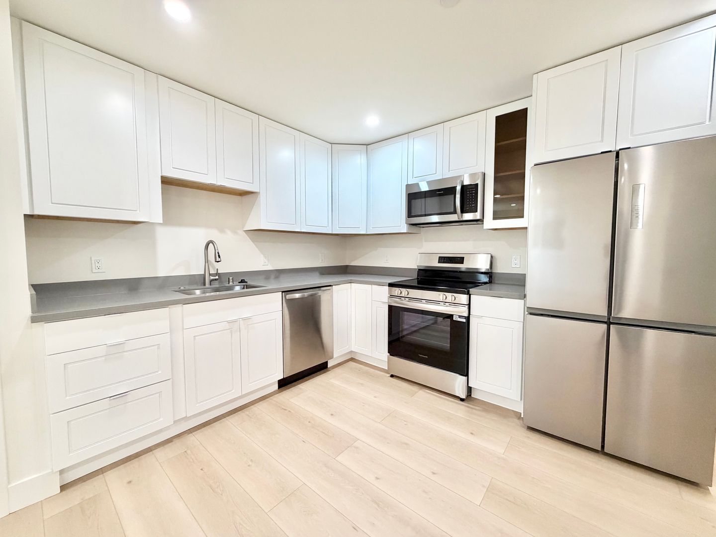 San Francisco Apartment: 178-184 Montana St