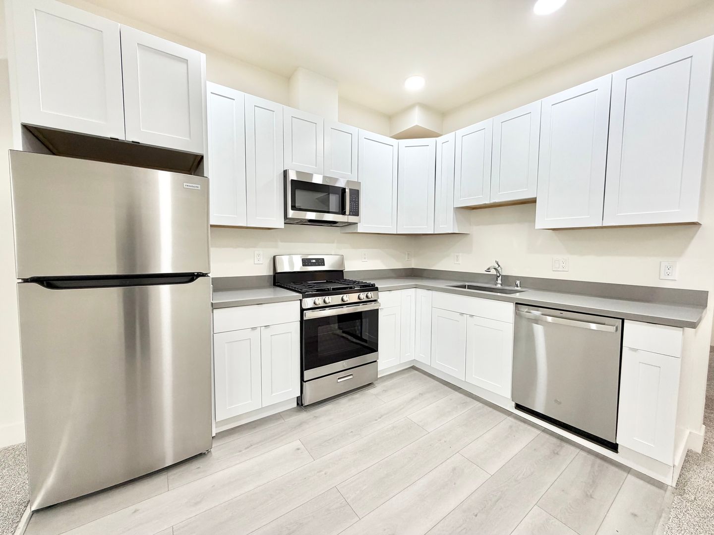 San Francisco Apartment: 4758-4764 Mission St