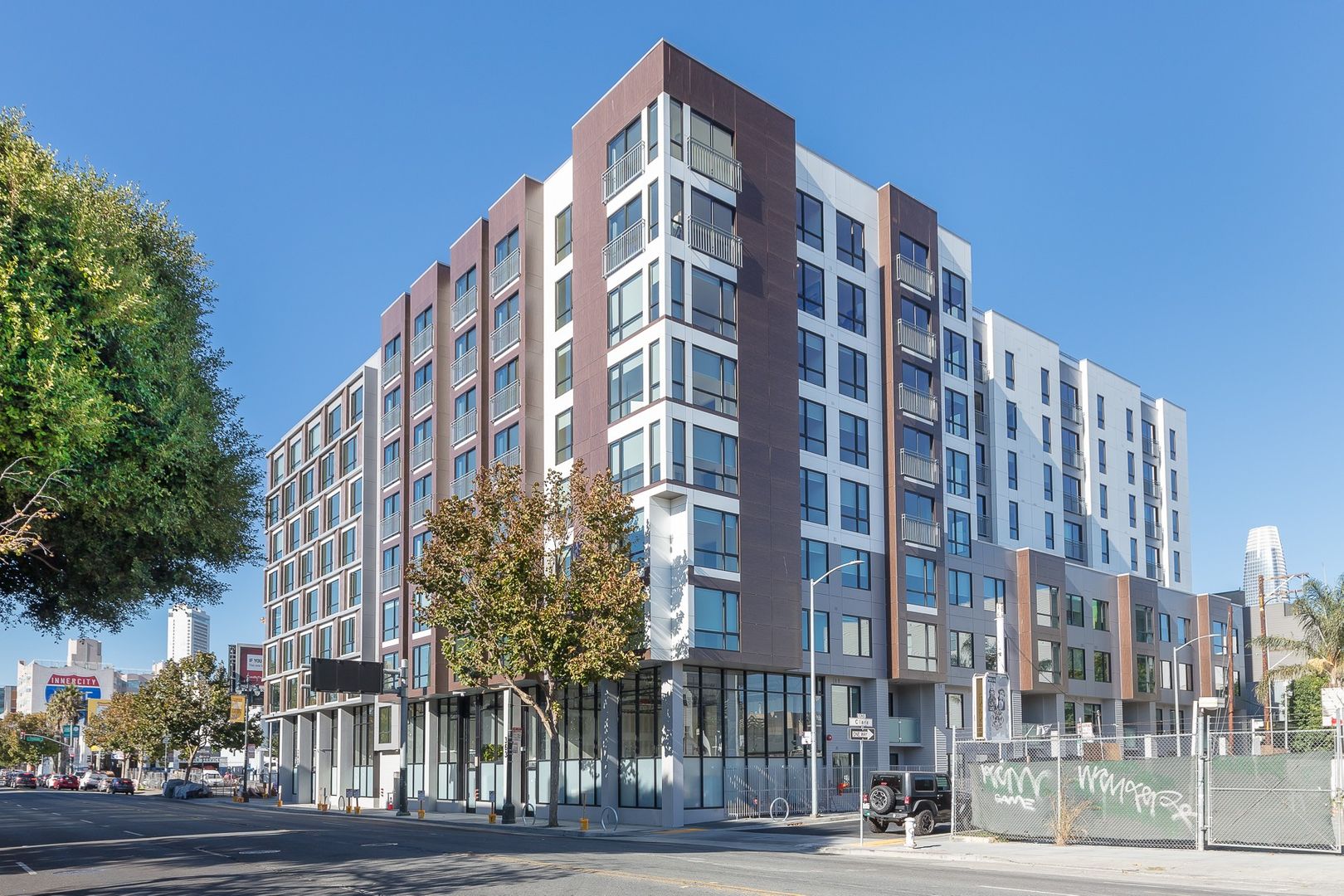 San Francisco Apartment: 363 6th St