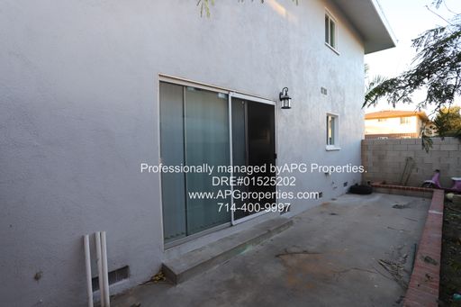 Listing photo thumbnail