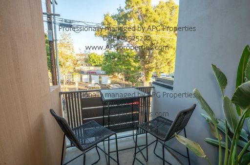 Listing photo thumbnail