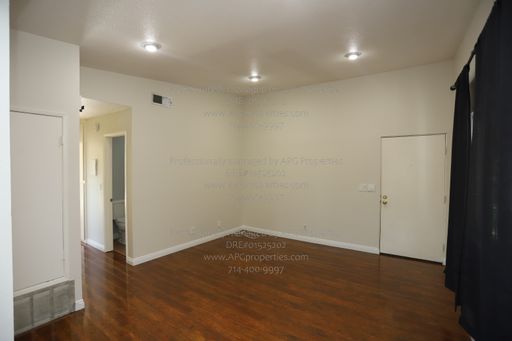 Listing photo thumbnail