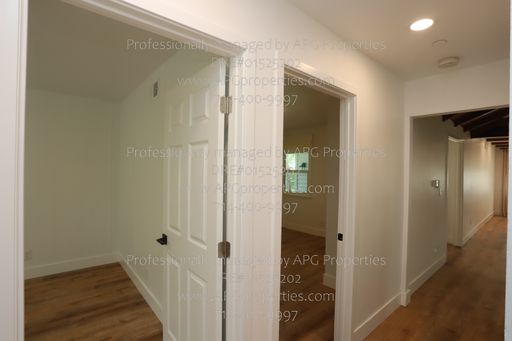 Listing photo thumbnail