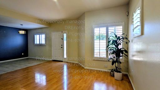 Listing photo thumbnail