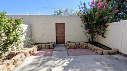 Listing photo thumbnail