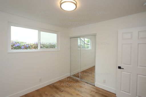 Listing photo thumbnail