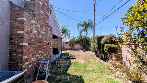 Listing photo thumbnail