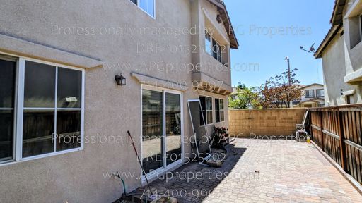 Listing photo thumbnail