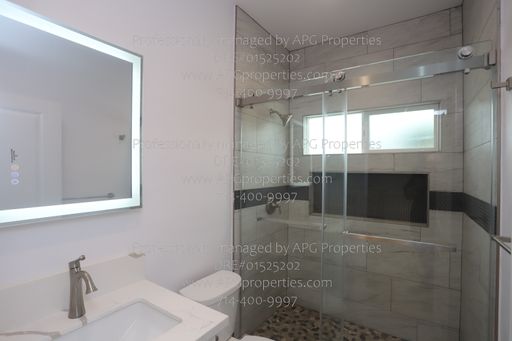 Listing photo thumbnail