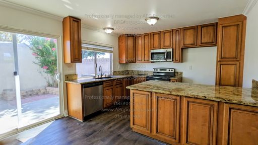 Listing photo thumbnail