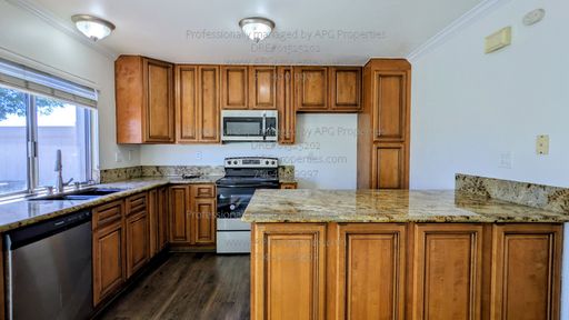 Listing photo thumbnail