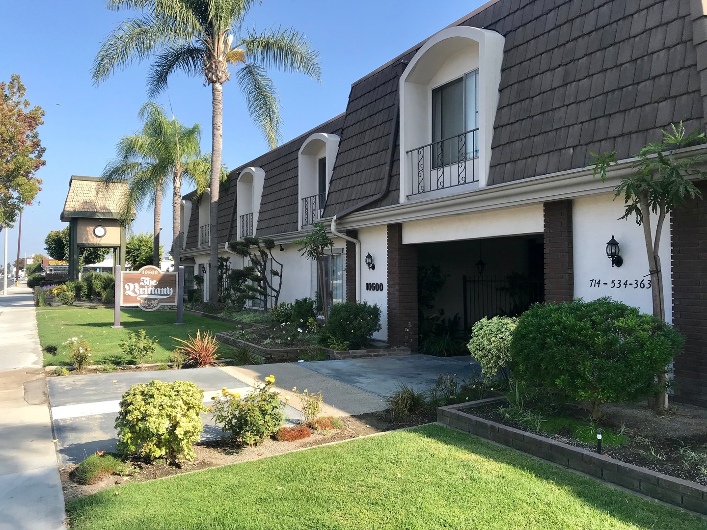 Garden Grove Apartment: 10500 Westminster Ave.