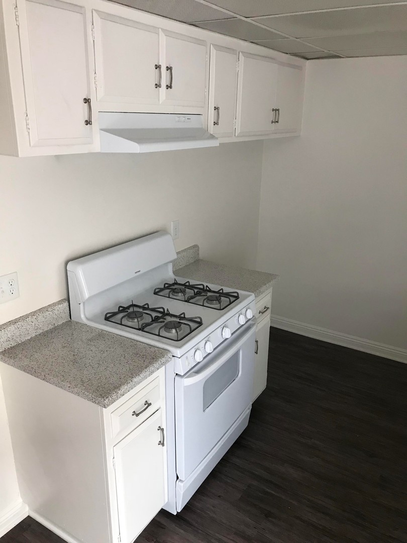 Medallion Court 8 of 12