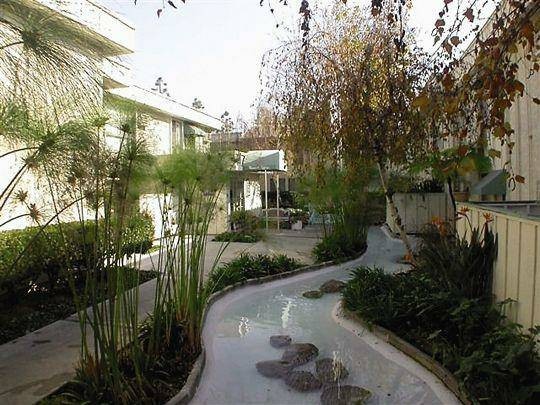 Downey Apartment: 10440 Paramount Blvd.