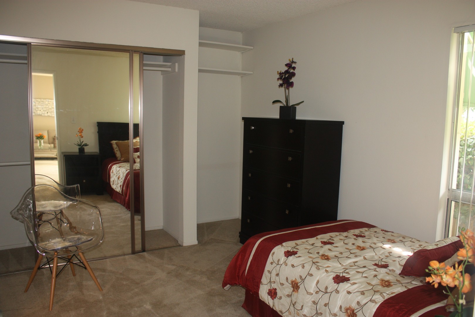 Downey Apartment: 10440 Paramount Blvd.