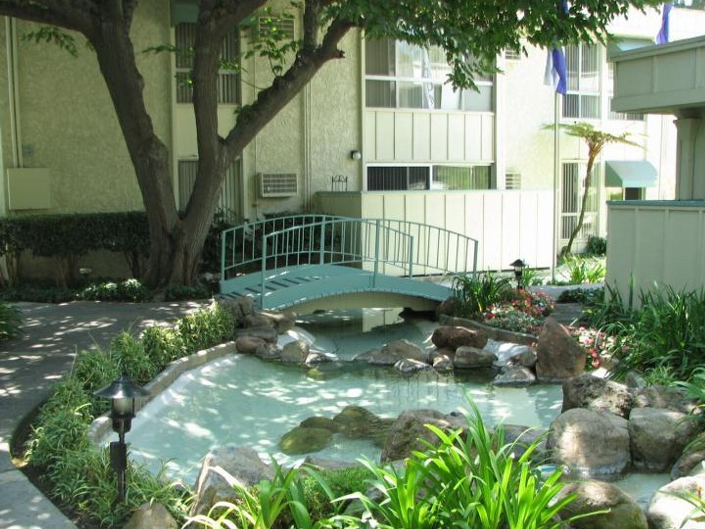 Downey Apartment: 10440 Paramount Blvd.