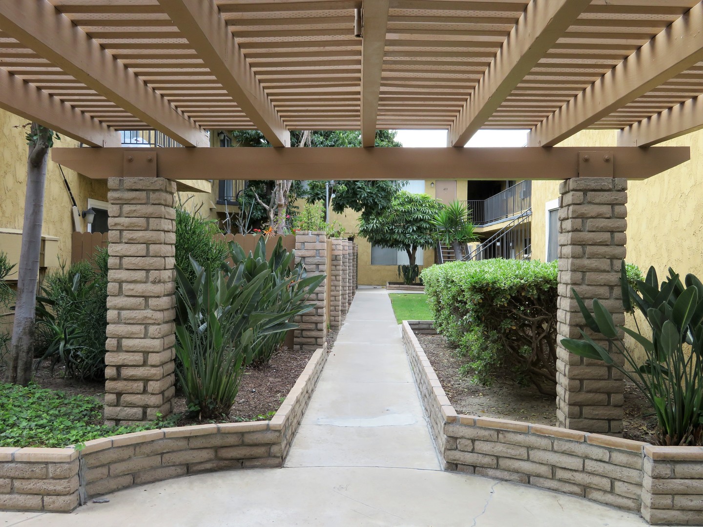 Garden Grove Apartment: 13091 Yockey Street