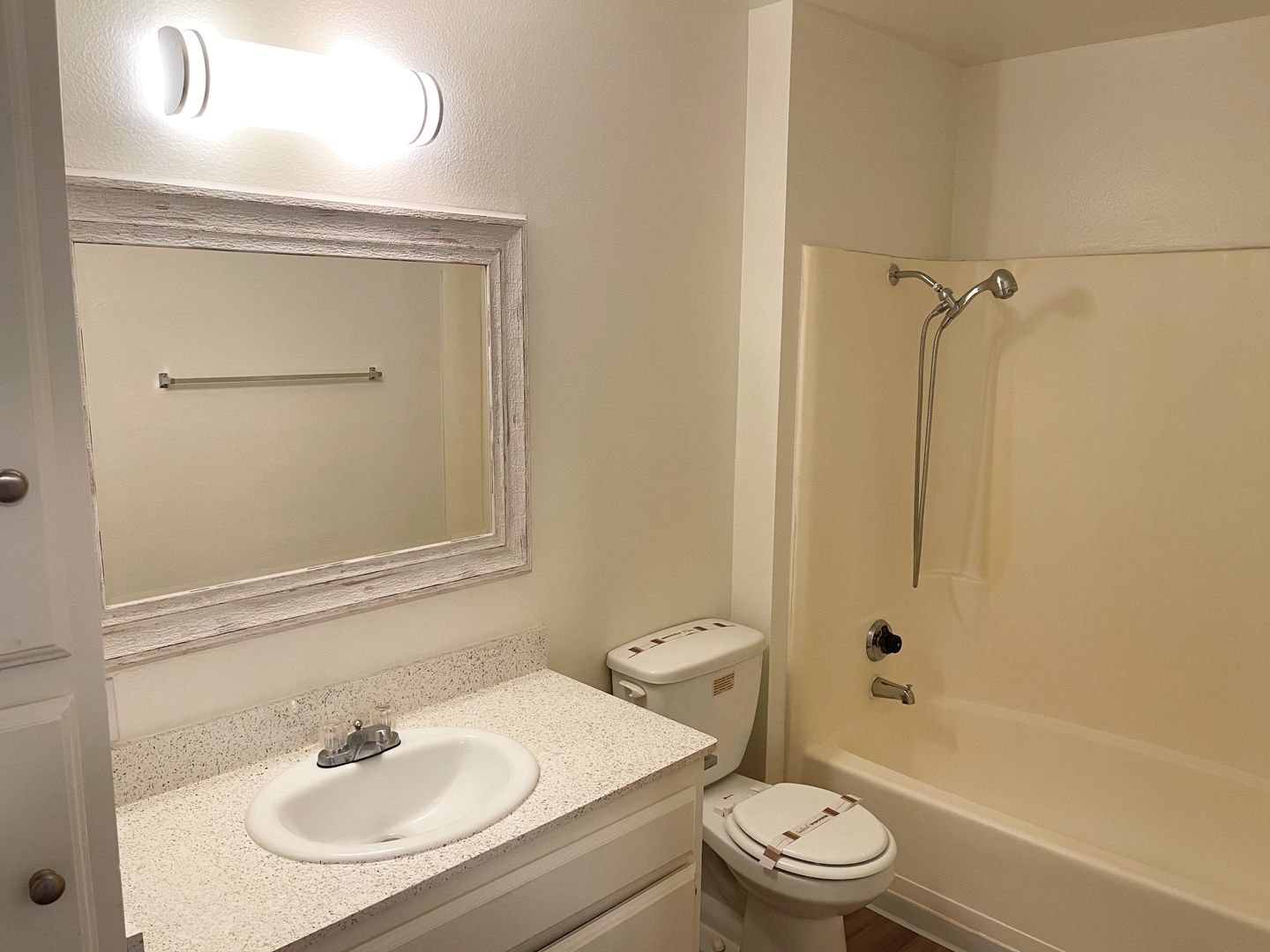 Brittany Apartments 5 of 8