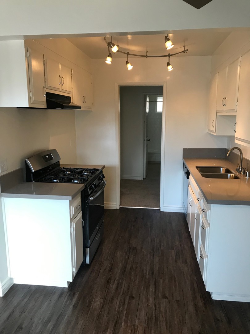 Medallion Court 5 of 21