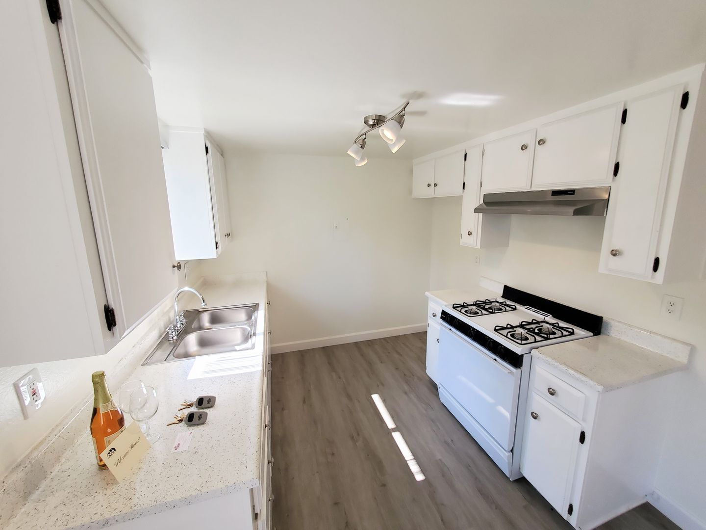 Brittany Apartments 5 of 10