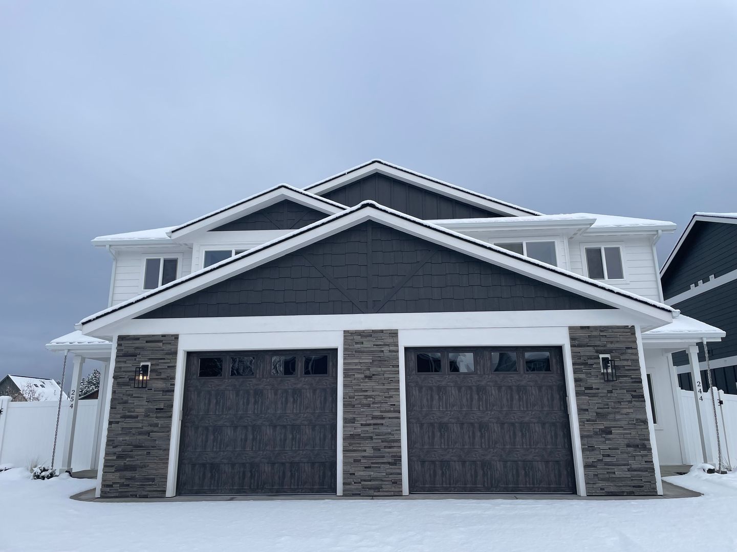 Hayden House: 244 E Lobo Loop