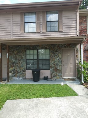 2 Bed/ 2.5 Bath Townhome in Candlelight $1450