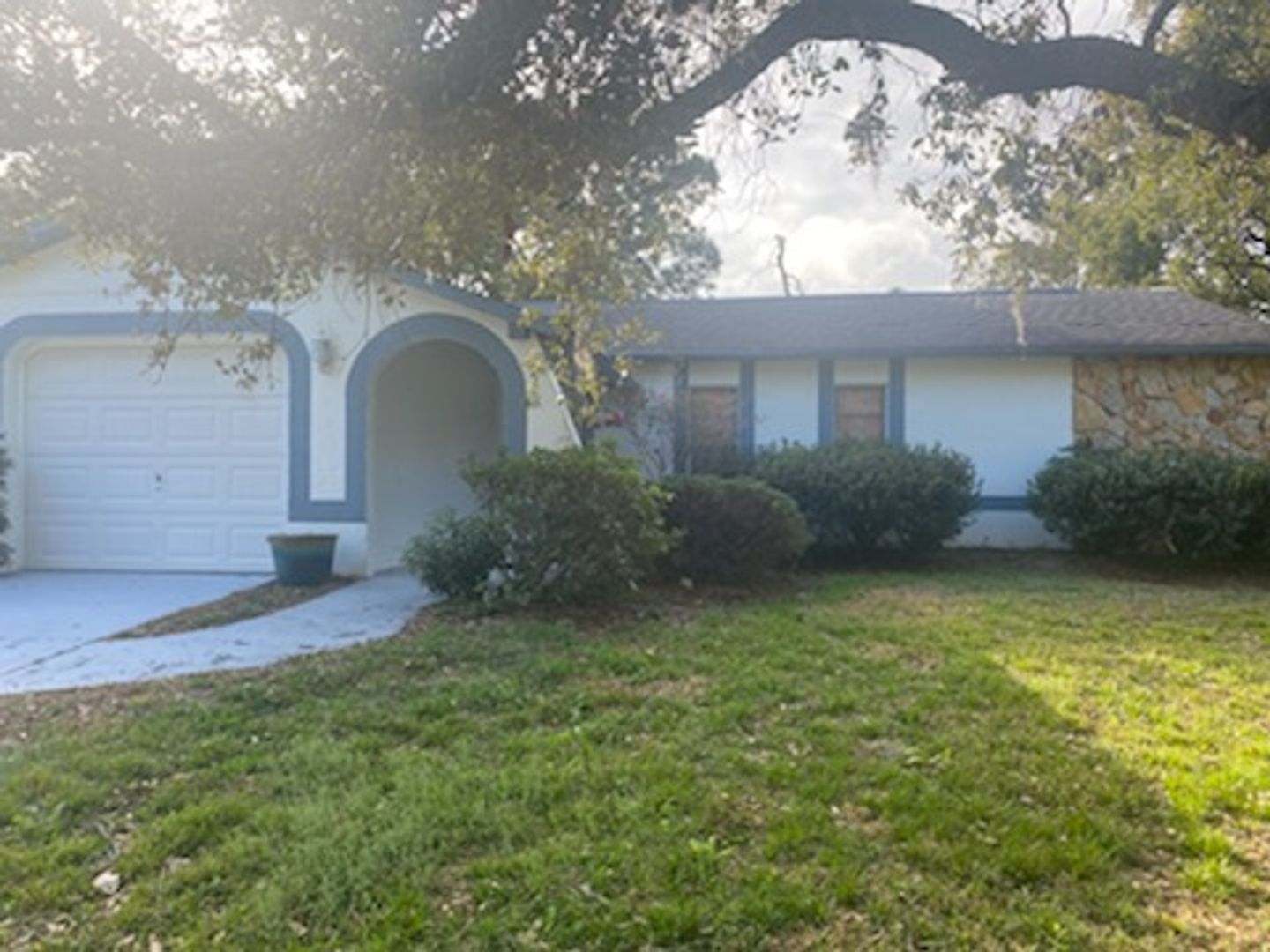 Spring Hill House: 2105 Arbuckle Rd.